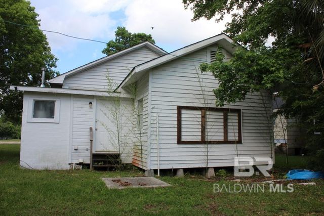 507 Palafox Street, Flomaton, AL 36441