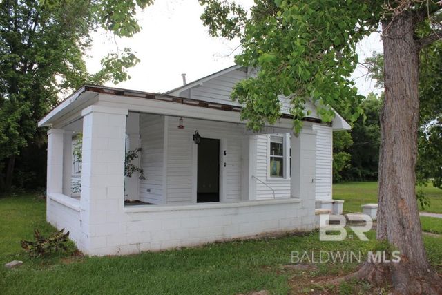 507 Palafox Street, Flomaton, AL 36441