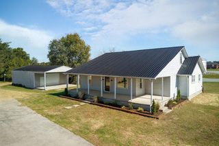 415 Allen Ferry Rd, Smithville, TN 37166