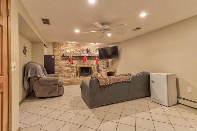 14701 Honeysuckle Drive, Evansville, IN 47725