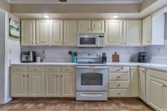 14701 Honeysuckle Drive, Evansville, IN 47725