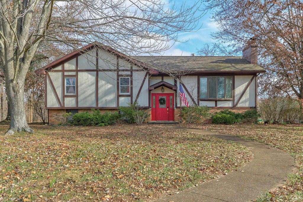 14701 Honeysuckle Drive, Evansville, IN 47725