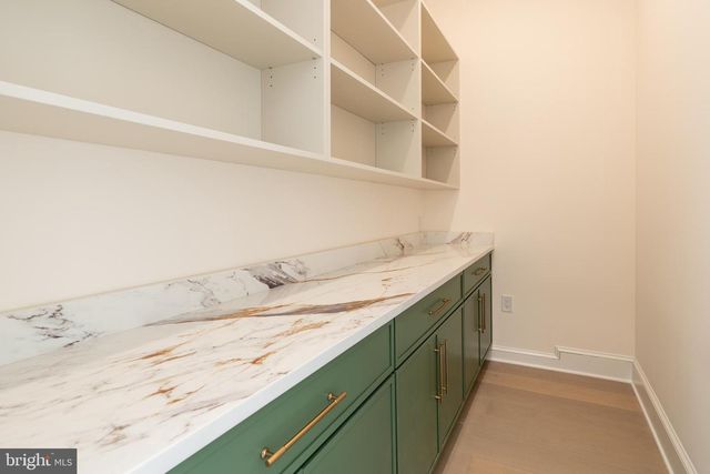 5631 MACARTHUR BLVD NW, Washington, DC 20016