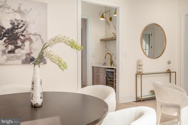 5631 MACARTHUR BLVD NW, Washington, DC 20016