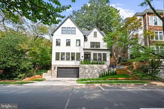 5631 MACARTHUR BLVD NW, Washington, DC 20016