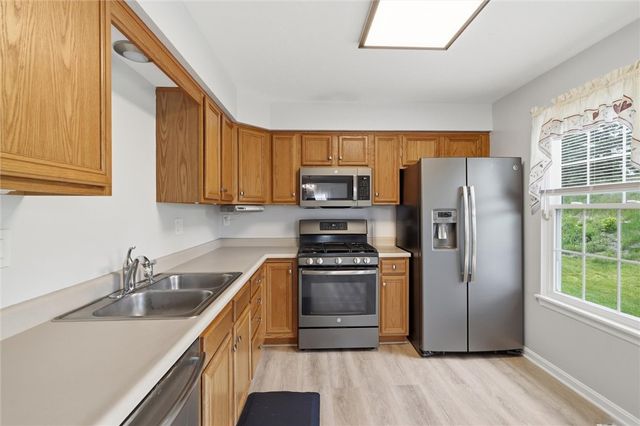 2000 Duncan Lane, Whitehall, PA 15236