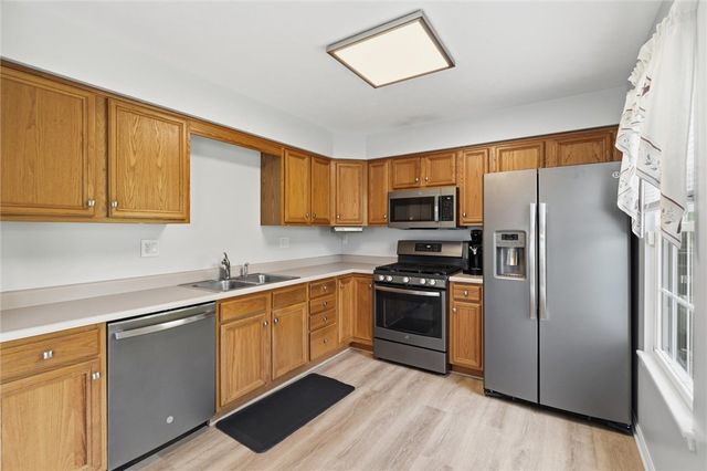2000 Duncan Lane, Whitehall, PA 15236