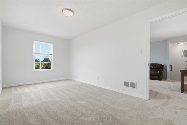 2000 Duncan Lane, Whitehall, PA 15236