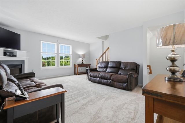 2000 Duncan Lane, Whitehall, PA 15236
