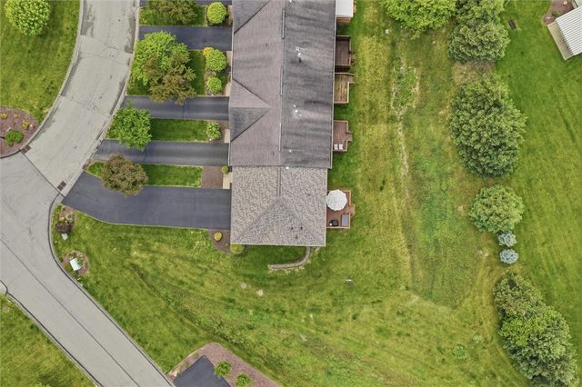 2000 Duncan Lane, Whitehall, PA 15236