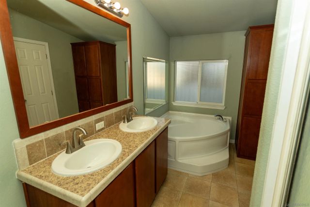 9395 Harritt Rd,144 144, Lakeside, CA 92040