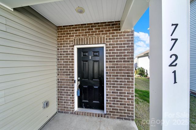 7721 Sea Turtle Way, Lancaster, SC 29720