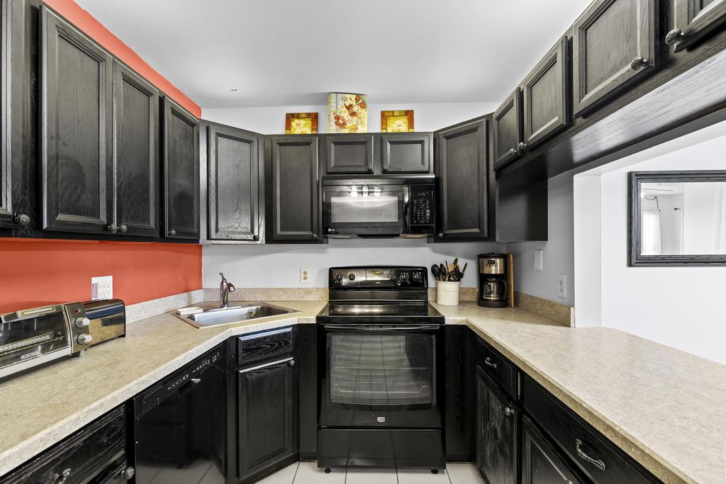 1004 Green Pine Boulevard A1, West Palm Beach, FL 33409