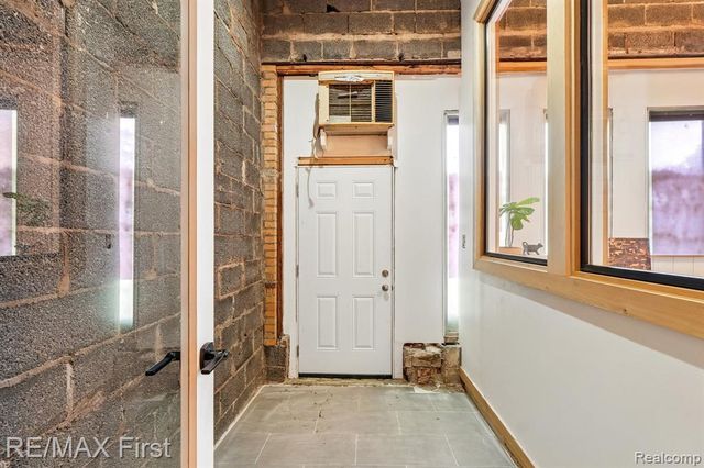 1213 N Main Street, Royal Oak, MI 48067