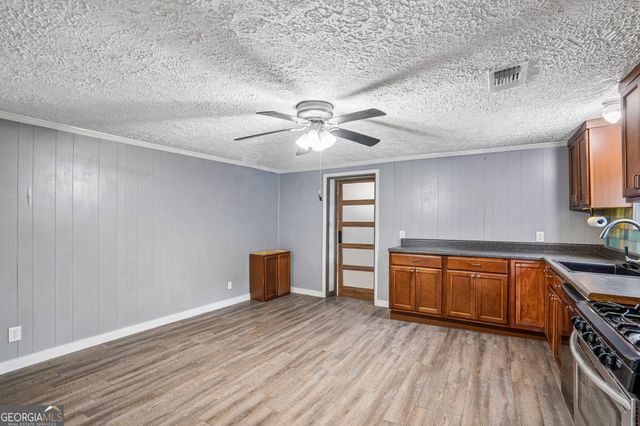 1042 Main Street, Whitesburg, GA 30185