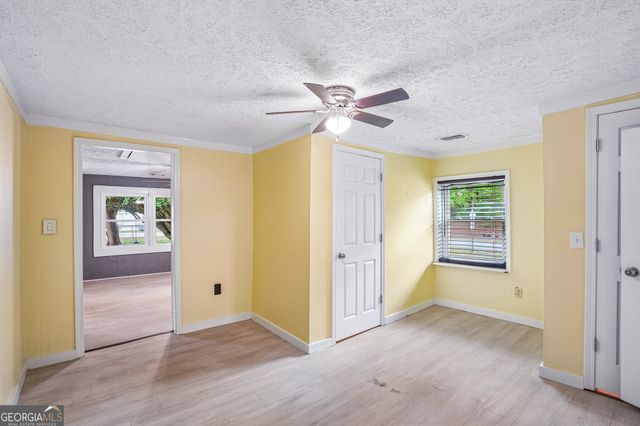 1042 Main Street, Whitesburg, GA 30185