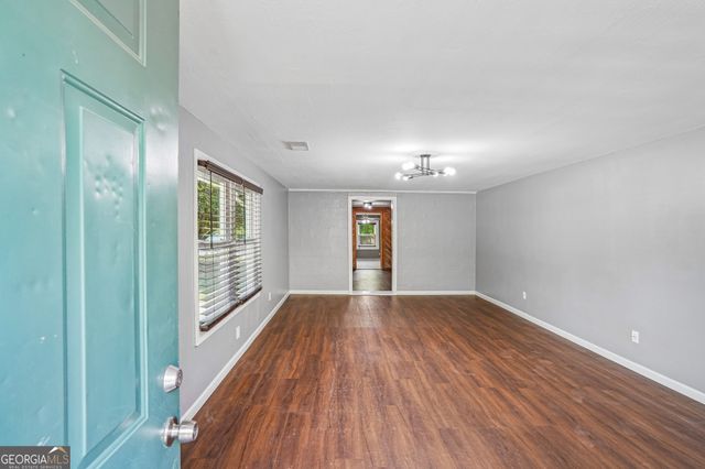 1042 Main Street, Whitesburg, GA 30185