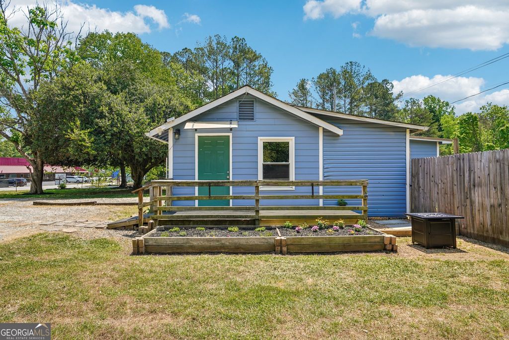1042 Main Street, Whitesburg, GA 30185