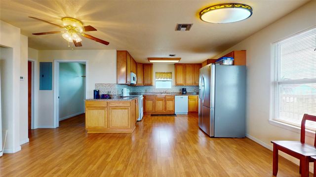 2205 Front Avenue, Port Bolivar, TX 77650
