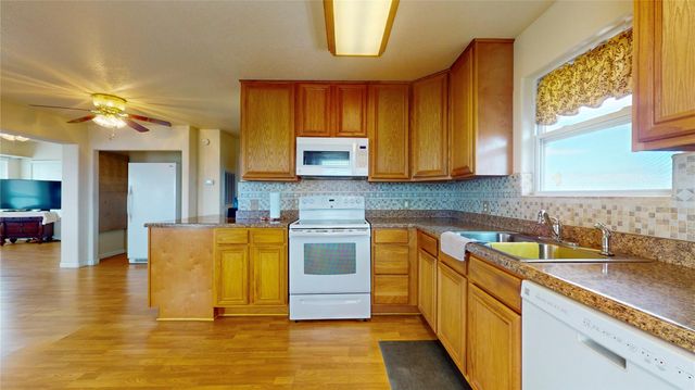 2205 Front Avenue, Port Bolivar, TX 77650