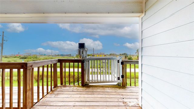 2205 Front Avenue, Port Bolivar, TX 77650