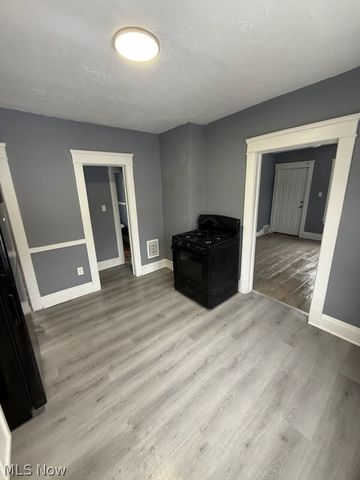 10304 Shale Avenue, Cleveland, OH 44104