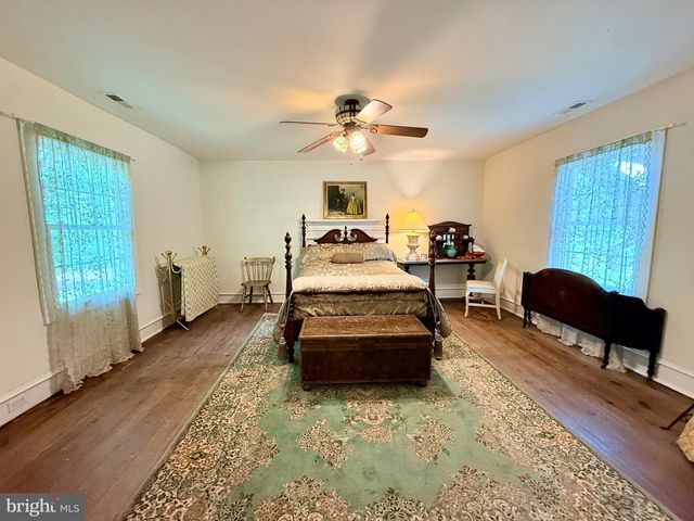 1311 BORDEN RD, Bumpass, VA 23024