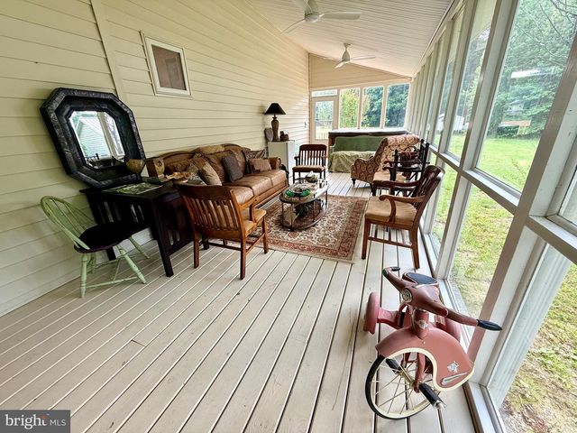 1311 BORDEN RD, Bumpass, VA 23024