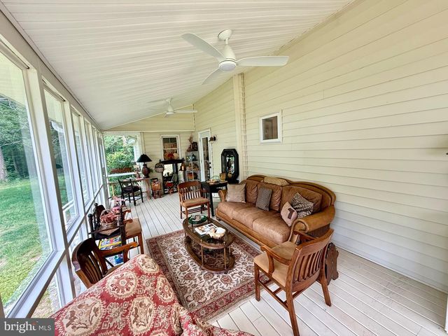 1311 BORDEN RD, Bumpass, VA 23024