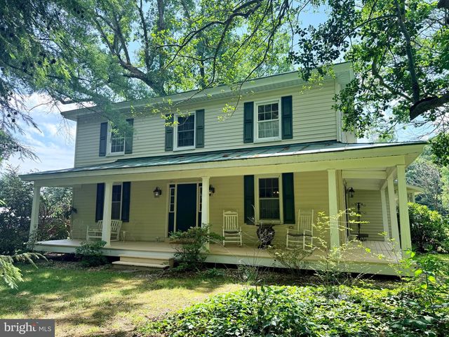 1311 BORDEN RD, Bumpass, VA 23024