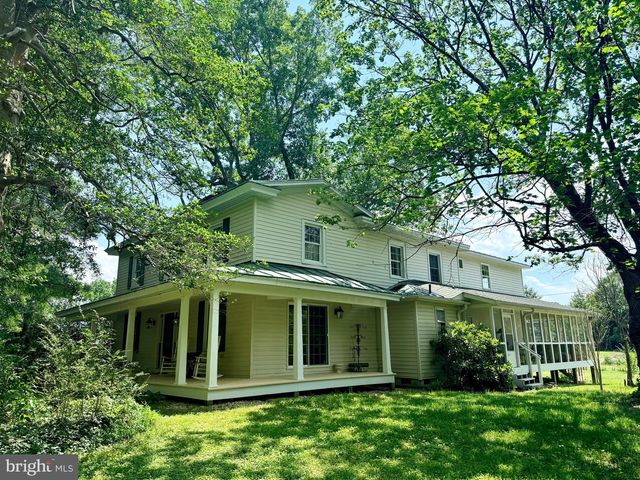 1311 BORDEN RD, Bumpass, VA 23024