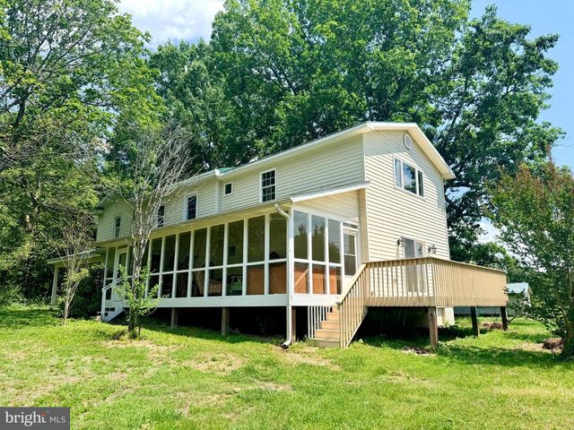 1311 BORDEN RD, Bumpass, VA 23024