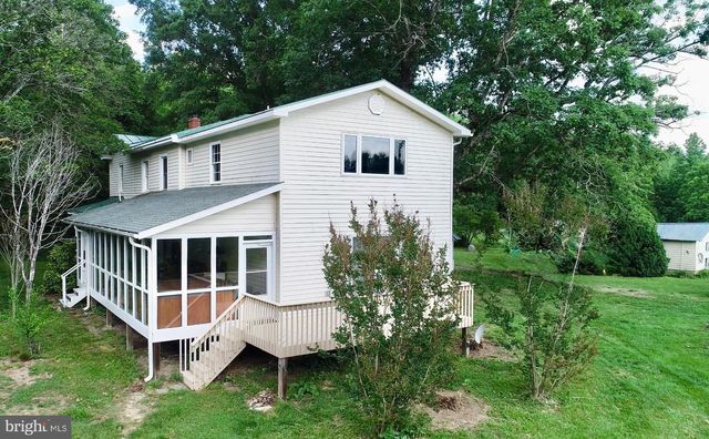 1311 BORDEN RD, Bumpass, VA 23024