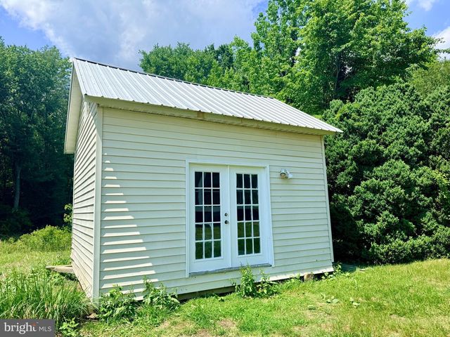 1311 BORDEN RD, Bumpass, VA 23024