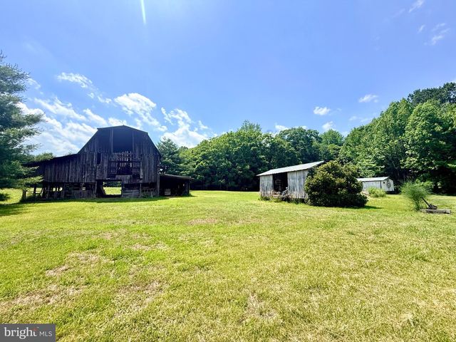 1311 BORDEN RD, Bumpass, VA 23024