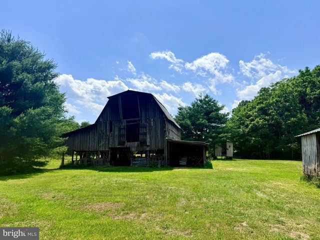 1311 BORDEN RD, Bumpass, VA 23024