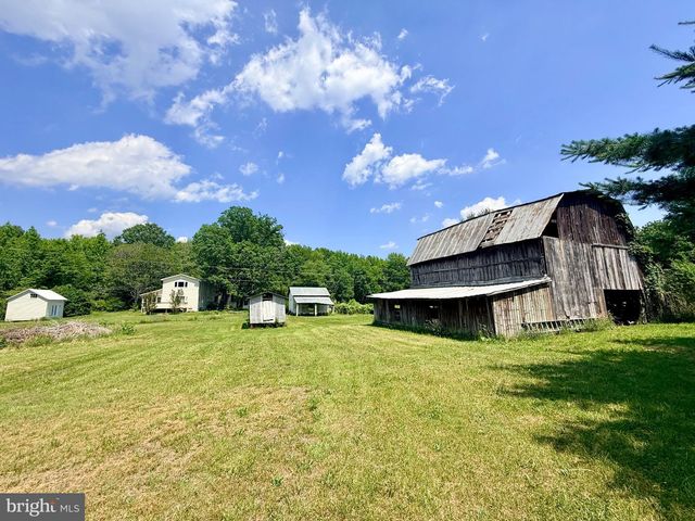 1311 BORDEN RD, Bumpass, VA 23024