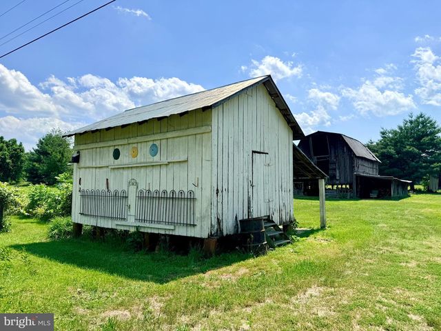 1311 BORDEN RD, Bumpass, VA 23024