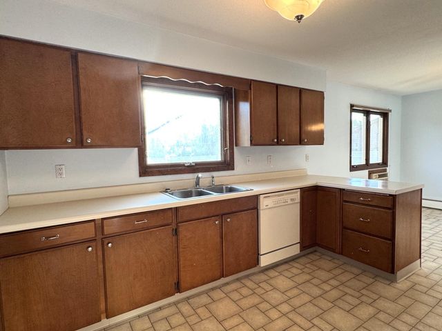 3110 N Broadway N, Fargo, ND 58102