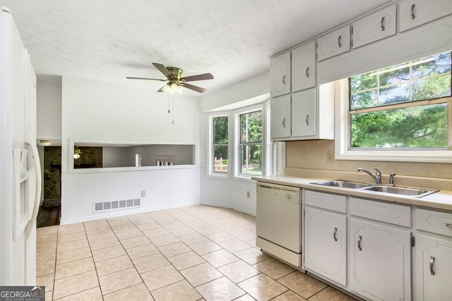 320 Edna Drive, Stockbridge, GA 30281