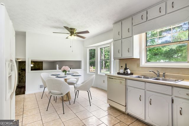 320 Edna Drive, Stockbridge, GA 30281