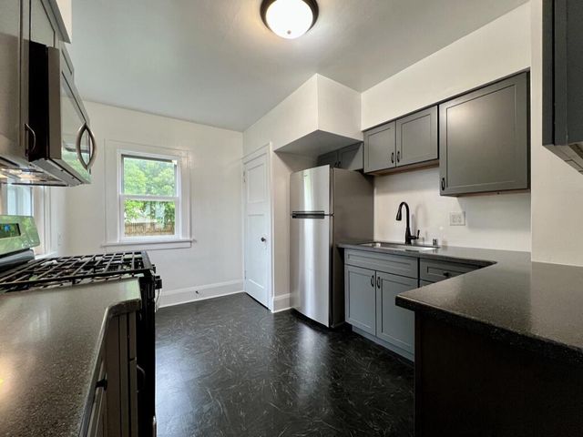 1024 Monroe AVENUE, Racine, WI 53405