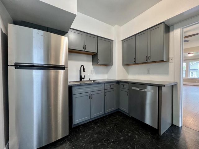 1024 Monroe AVENUE, Racine, WI 53405