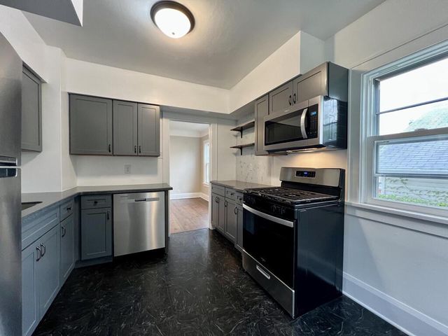 1024 Monroe AVENUE, Racine, WI 53405