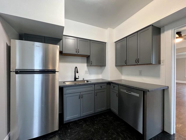 1024 Monroe AVENUE, Racine, WI 53405