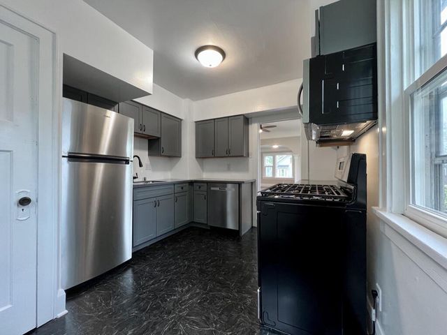 1024 Monroe AVENUE, Racine, WI 53405