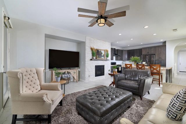 3402 Filoli Cir, Carlsbad, CA 92009