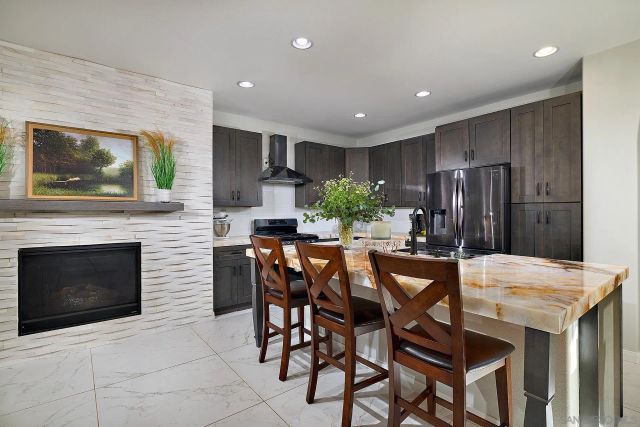 3402 Filoli Cir, Carlsbad, CA 92009