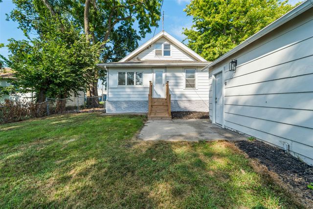 124 N Franklin Avenue, Ames, IA 50014
