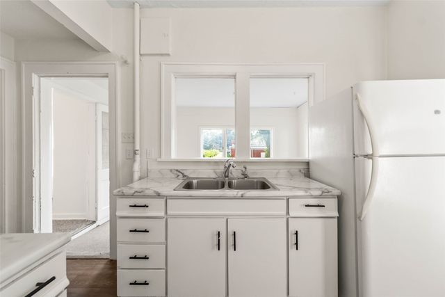 124 N Franklin Avenue, Ames, IA 50014